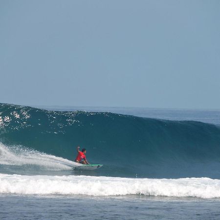 Sumatra Surf Resort Biha Exteriör bild