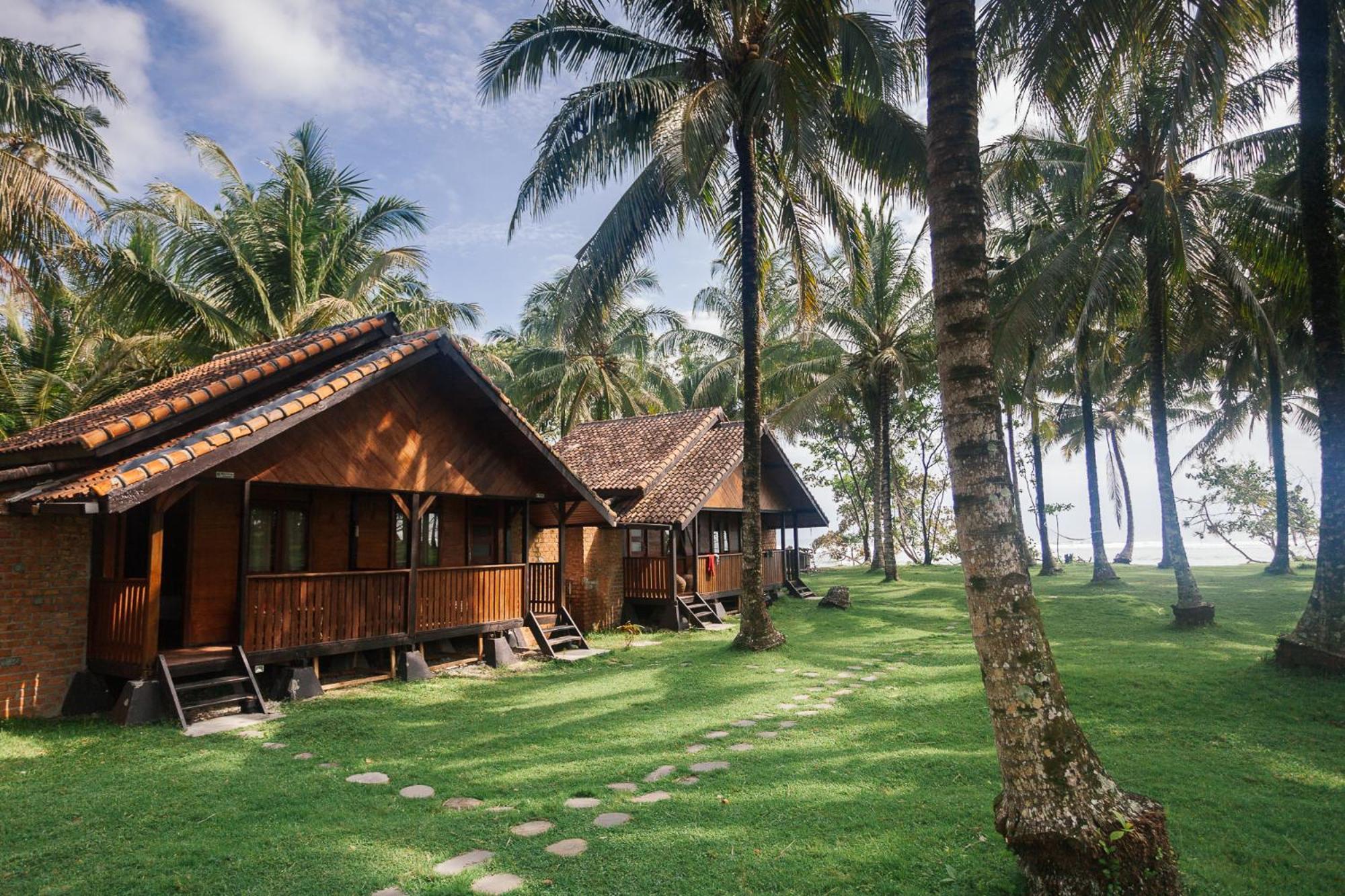 Sumatra Surf Resort Biha Exteriör bild