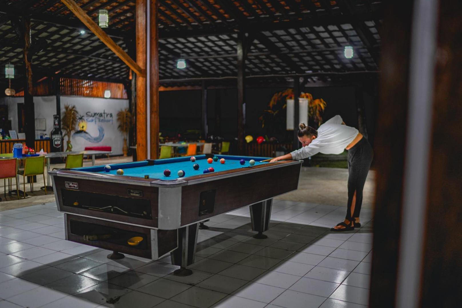 Sumatra Surf Resort Biha Exteriör bild