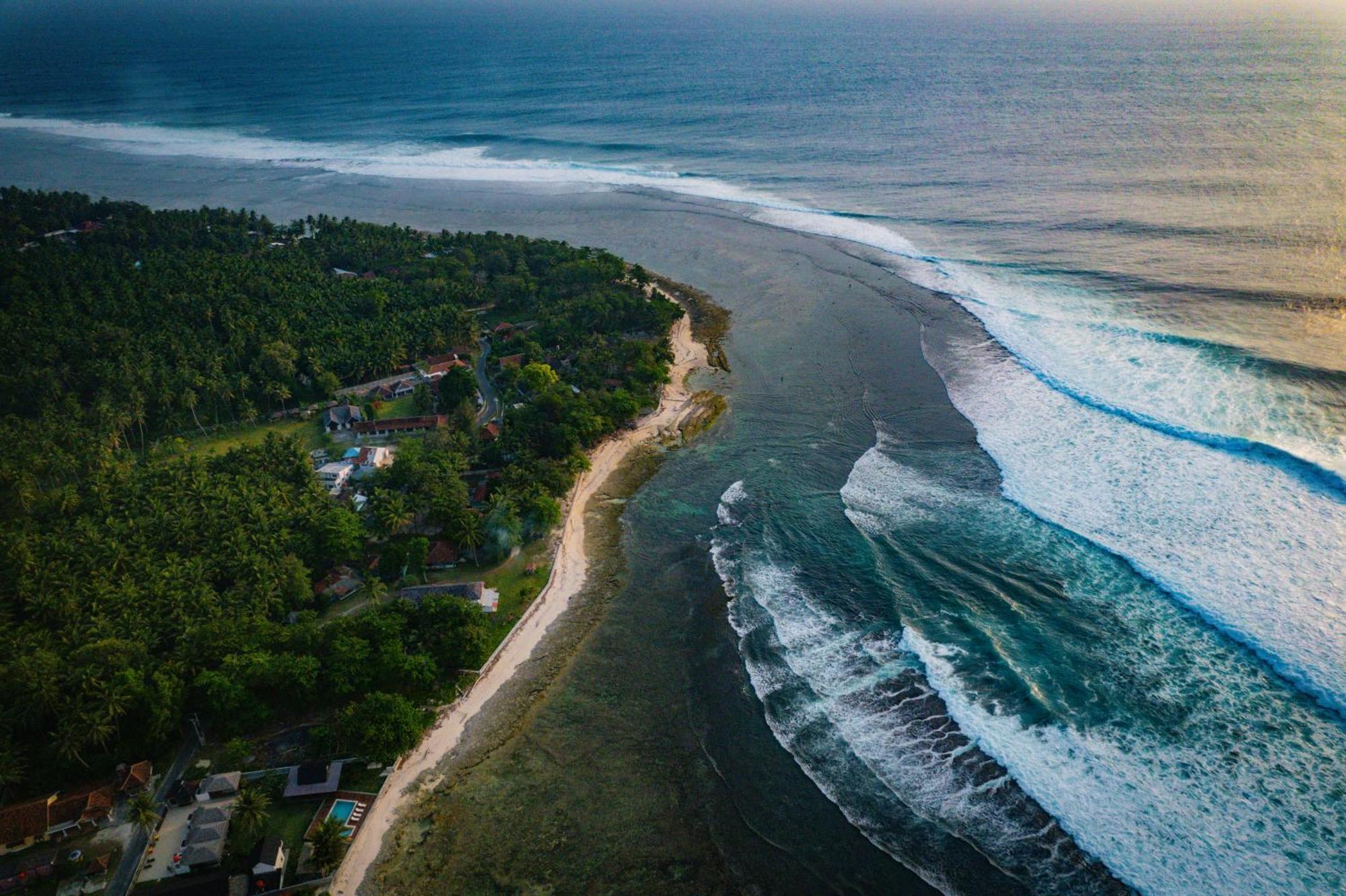 Sumatra Surf Resort Biha Exteriör bild